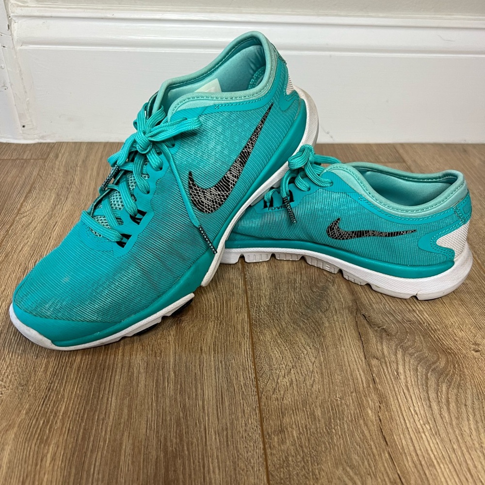 Nike sneaks